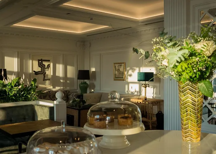 Boutique Favorita Готель 4*